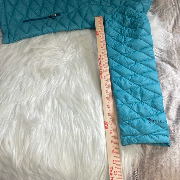 Women's Quilted Jacket - Blue - Picture 3 of 8